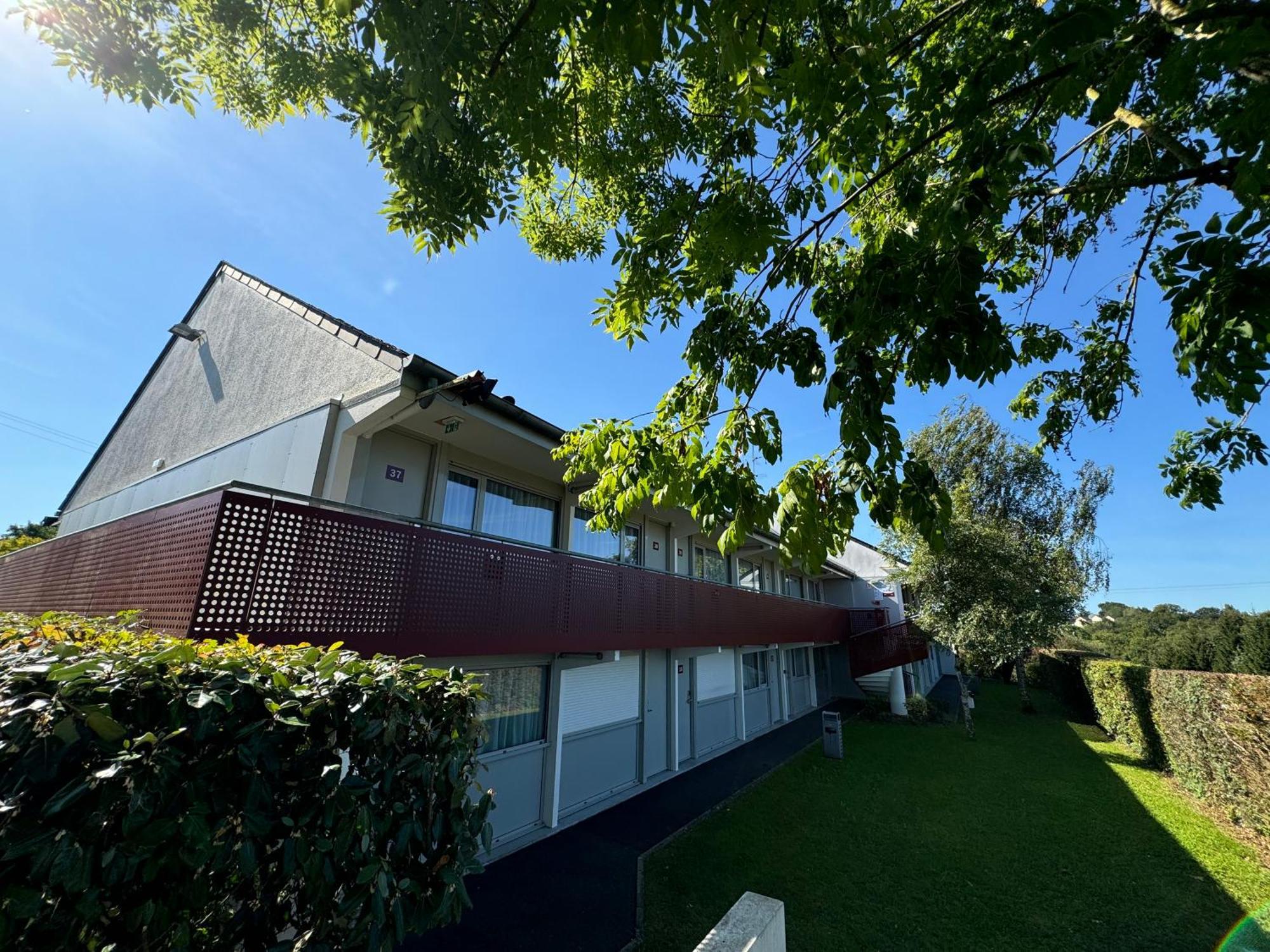 Brit Hotel Mayenne Exterior foto