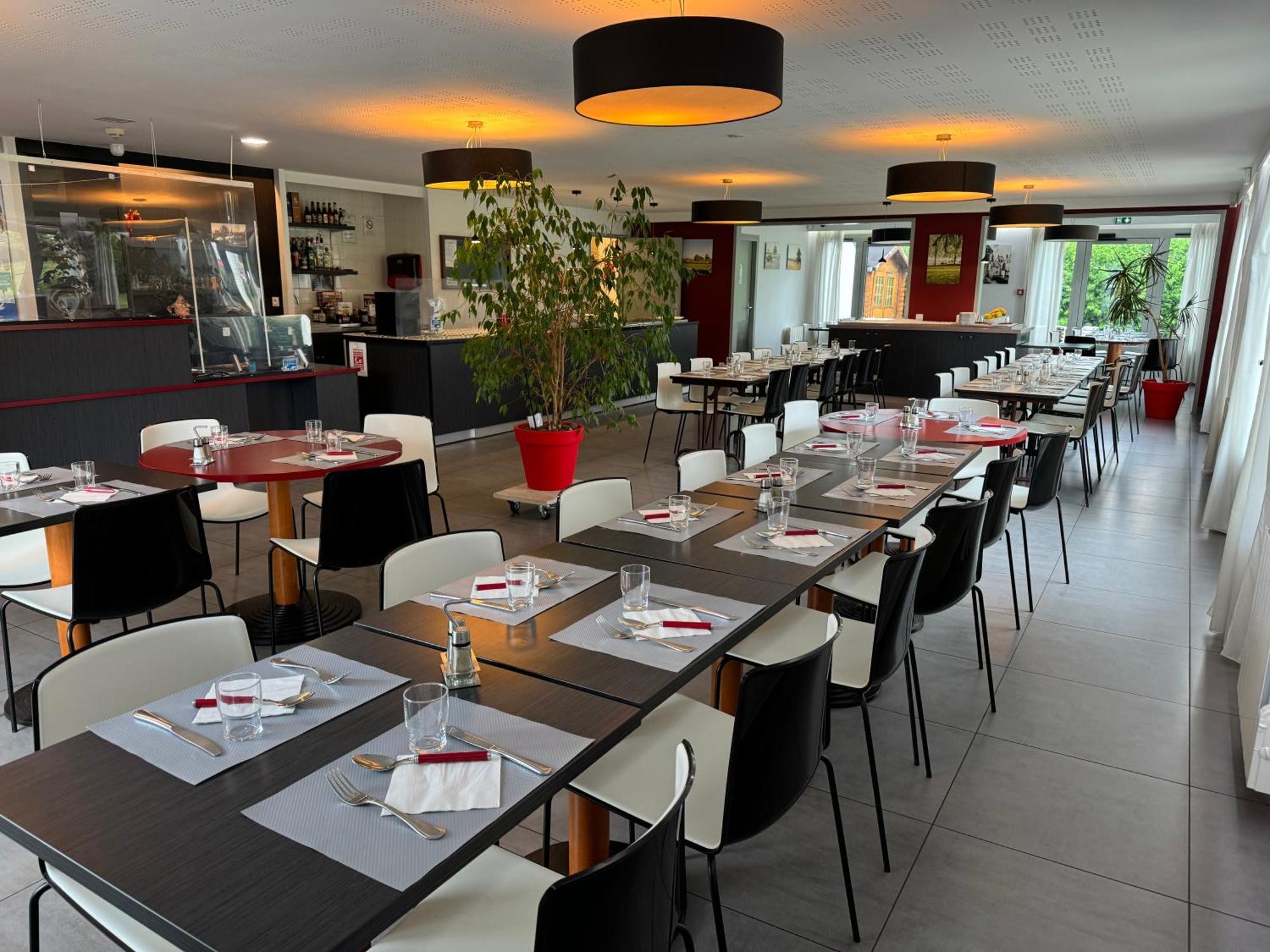 Brit Hotel Mayenne Exterior foto