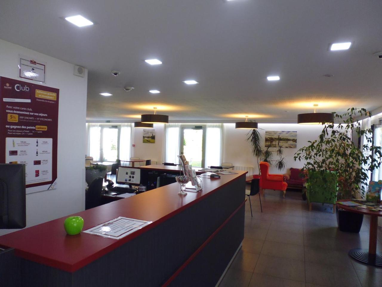 Brit Hotel Mayenne Exterior foto